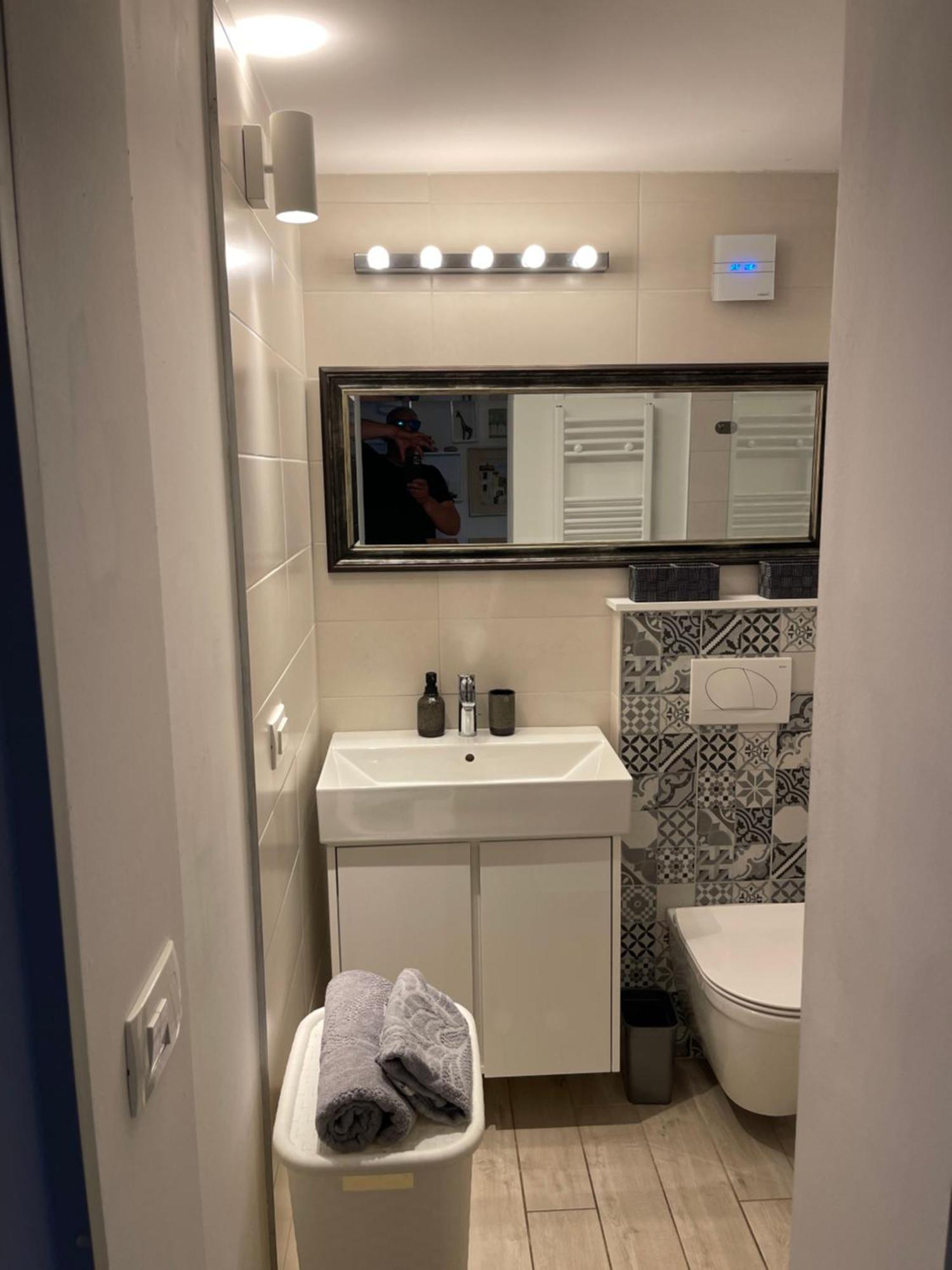 Laura Apartment